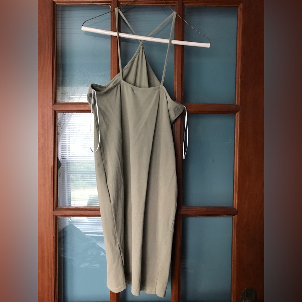 Halter Top - Picture 5 of 5